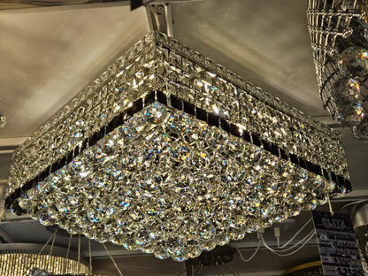 Klarpyramide Flush 12-Light Pyramid Chandelier